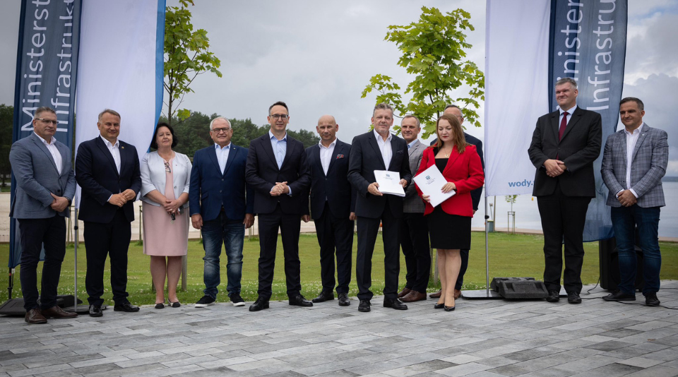 ​Podpisano umowę na dokumentację przedprojektową dla dwóch inwestycji rewitalizujących Zbiornik Sulejów w ramach programu FEnIKS